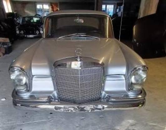usato MERCEDES 220