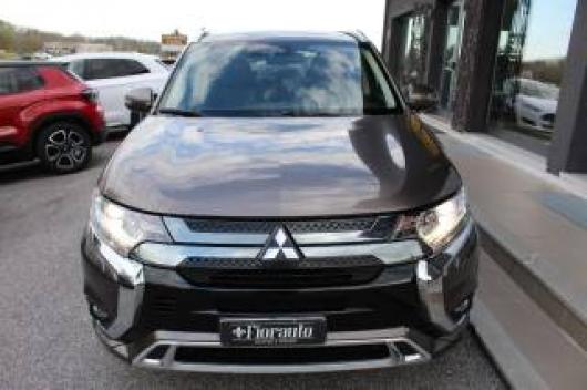 usato MITSUBISHI Outlander