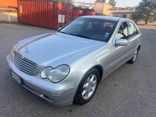 usato MERCEDES C 200