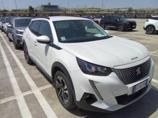 usato PEUGEOT 2008