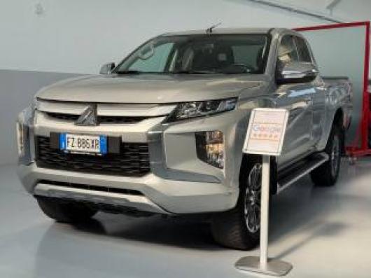 usato MITSUBISHI L200