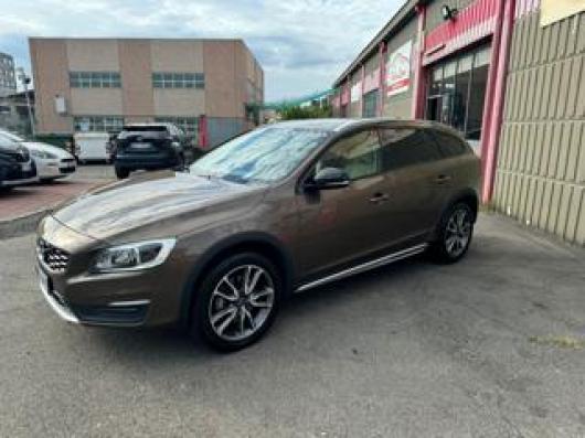 usato VOLVO V60 Cross Country