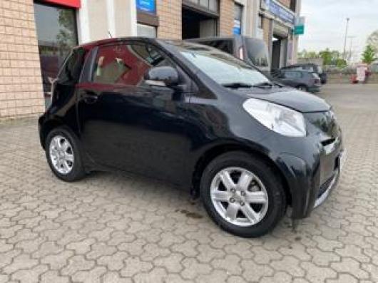 usato TOYOTA iQ