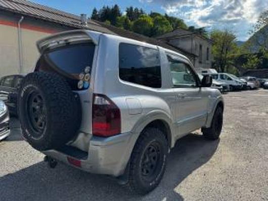 usato MITSUBISHI Pajero
