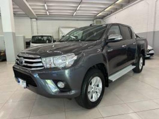 usato TOYOTA Hilux